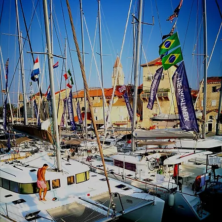 Yacht Marina Trogir, Heritage Bella Vistaa * Traù