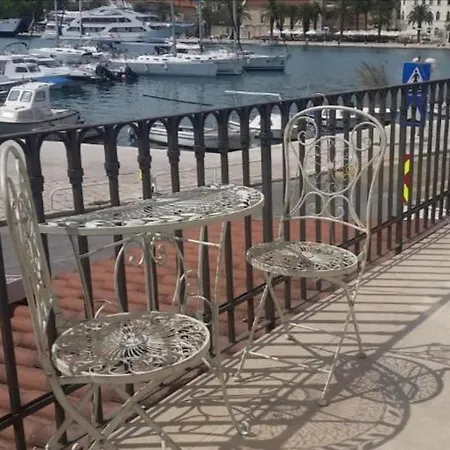 Yacht Marina Trogir, Heritage Bella Vistaa Трогир